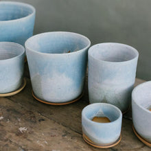 Load image into Gallery viewer, Leaf and Thread Stoneware Planter - Blue Frost
