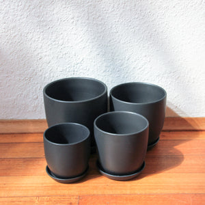 Tulip Pot - Matt Black w/scr [4 Sizes]