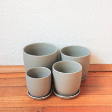 Load image into Gallery viewer, Tulip Pot - Matt Grey w/scr [4 Sizes]
